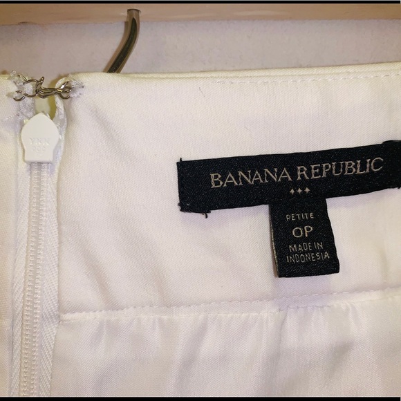 Banana Republic White A Line Mini Skirt :: 0P - Picture 3 of 3